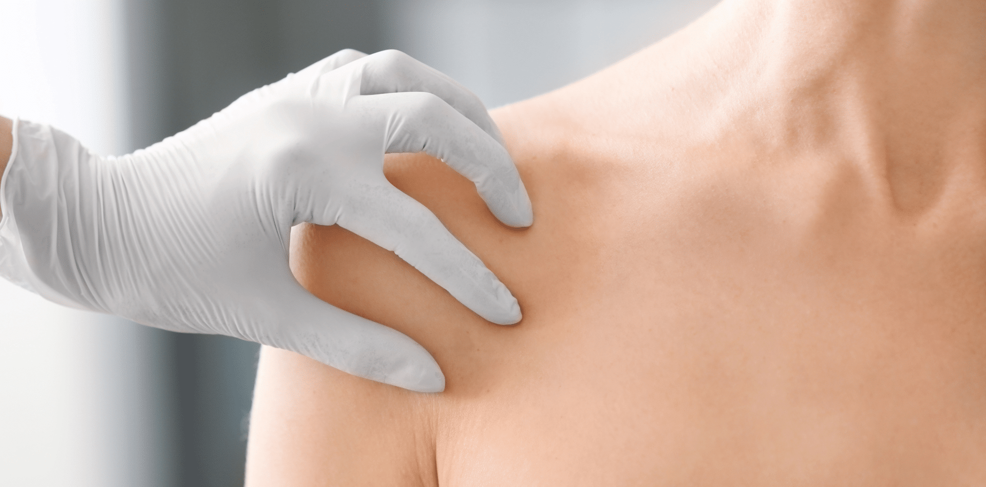 Hauttumore chirurgisch entfernen bei Dr. Akos Kramos in der MoreBeauty Ordination Hartberg